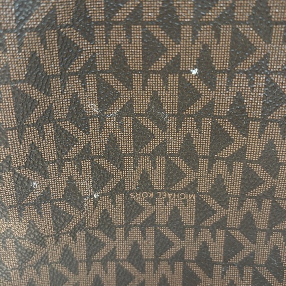 Michael Kors Coated Canvas Logo Clutch - Picture 5 of 8